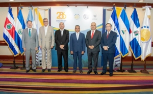 Gobernador del Banco Central destaca fortaleza del turismo dominicano
