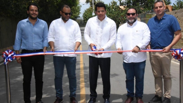 Ministro de Turismo inaugura obra en Jarabacoa por un monto superior a los 80 millones de pesos