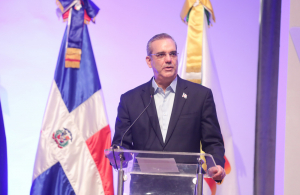 Turismo y CESTUR firman acuerdo para dignificar labor de los agentes